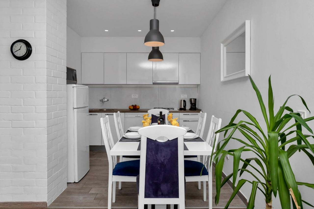 Apartment Blue Dream